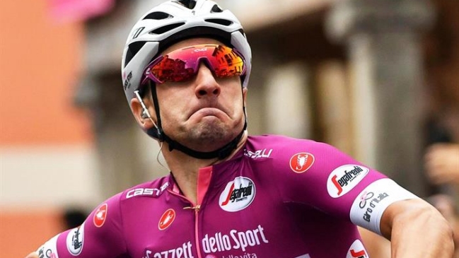 Viviani hizo un triplete y Simon Yates mantuvo la maglia rosa en el Giro de Italia