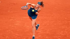 Maria Sharapova venció a rival holandesa y avanzó a segunda ronda en Roland Garros