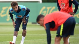 Alarmas en Brasil: Neymar sintió dolor en su tobillo derecho en práctica de este miércoles