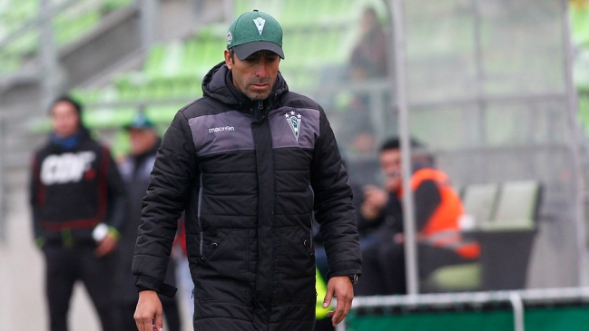 Dirigencia de S. Wanderers decidió mantener a Moisés Villarroel como director técnico