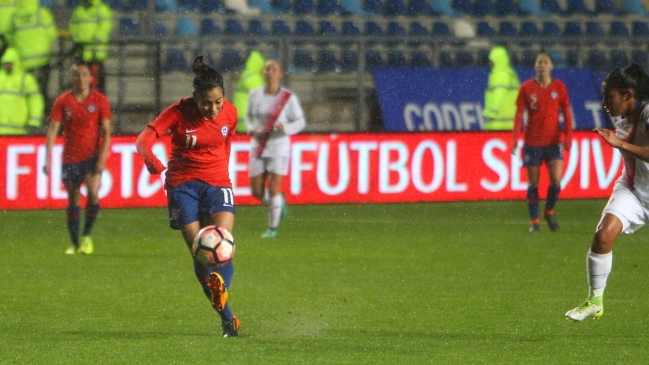 La selección chilena femenina disputa un duelo amistoso ante Costa Rica en Rancagua