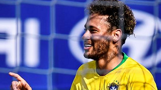 Romario cree que Neymar pulverizará récords tras alcanzarlo como goleador de Brasil