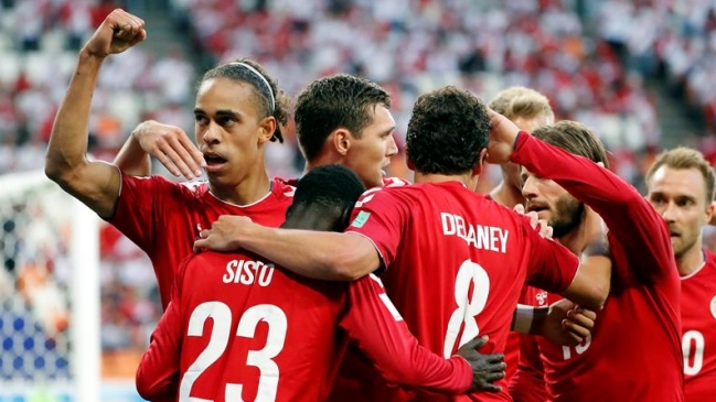 Dinamarca enfrenta a Australia con la misión de acercarse a octavos de final en el Mundial