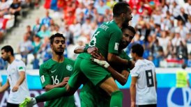 Arabia Saudita venció en la agonía a Egipto y se despidió con un triunfo del Mundial