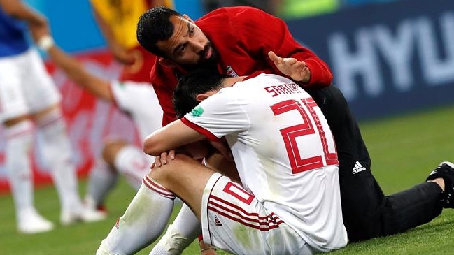 Iraní Sardar Azmoun se retiró de la selección por duros insultos que afectaron a su madre