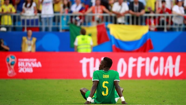 Jugador de Senegal recibió duras críticas por su pasividad en el gol de Colombia