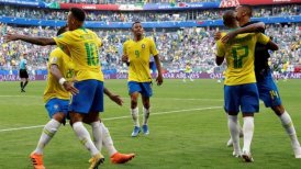 Brasil fulminó a México gracias al desplante de Neymar y accedió a los cuartos de final