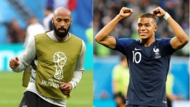 Pasado, presente y futuro: El saludo de Kylian Mbappé con su ídolo, Thierry Henry