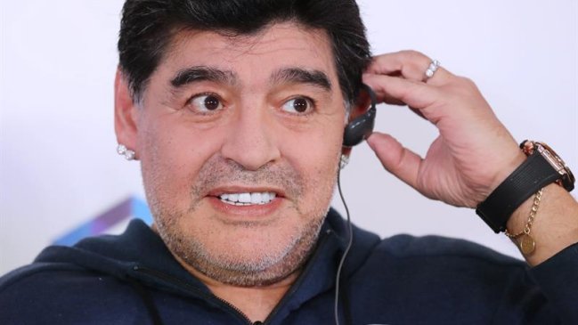 Maradona agradeció a Maduro su confianza para "contar qué pasa en el fútbol"