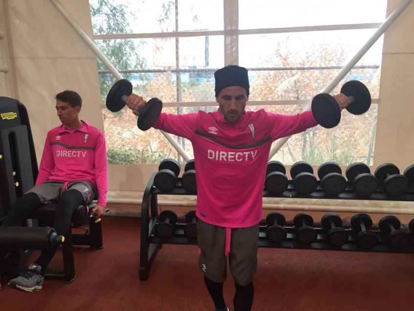 Con la presencia del técnico Beñat San José; el capitán, Cristián Alvarez; y del presidente, Juan Tagle, Universidad Católica inauguró moderno gimnasio en San Carlos de Apoquindo. Con la presencia del técnico Beñat San José; el capitán, Cristián Alvarez; y del presidente, Juan Tagle, Universidad Católica inauguró moderno gimnasio en San Carlos de Apoquindo.