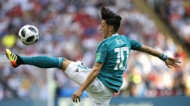 Ministra alemana ve "alarmante" decisión de Özil de abandonar selección