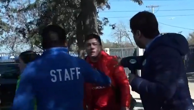 Equipo de Fox Sports fue agredido por hinchas de U. de Chile tras balacera en el CDA