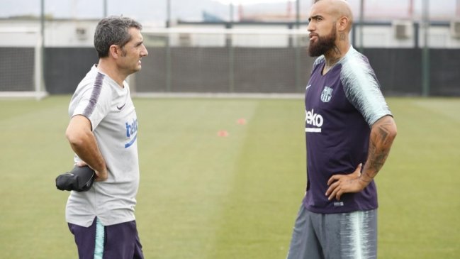 Vidal cumplió su primer entrenamiento: charla con Valverde y bromas de sus compañeros
