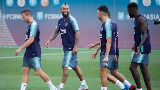 Arturo Vidal tuvo su primer entrenamiento con plantel completo en FC Barcelona