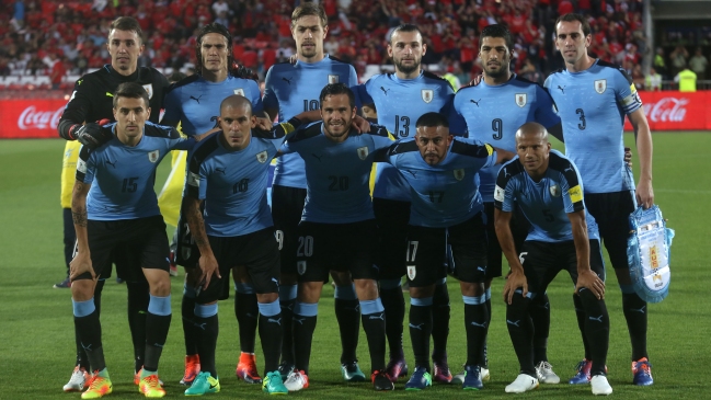 Con Suárez a la cabeza: Plantel de Uruguay manifestó apoyo a la FIFA por intervenir la AUF