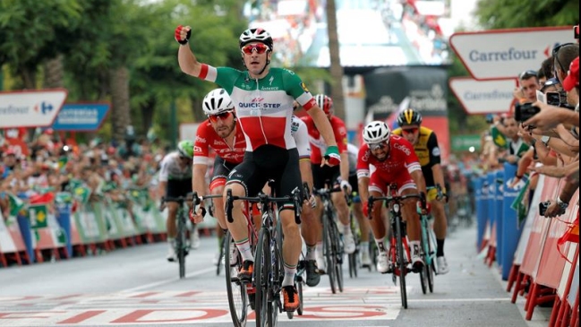 Elia Viviani ganó el esprint de la tercera etapa de la Vuelta a España