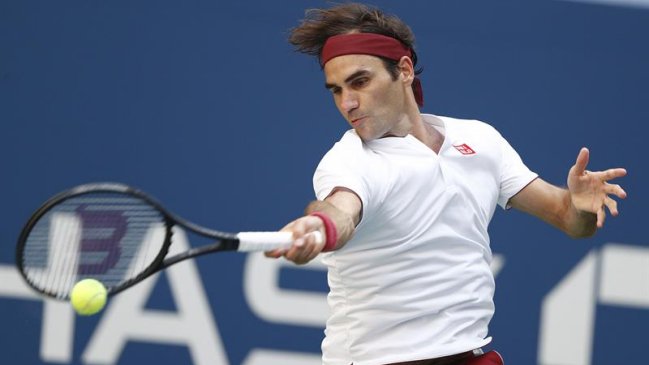 Roger Federer barrió a Nick Kyrgios para tomar un lugar en octavos del US Open