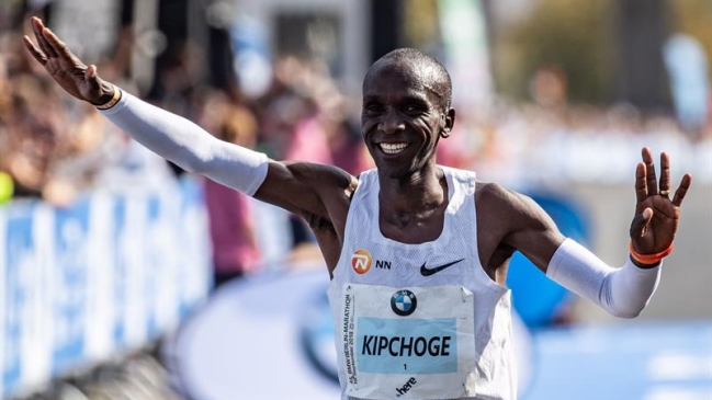 Kenia se rindió ante Eliud Kipchoge tras batir el récord mundial de maratón