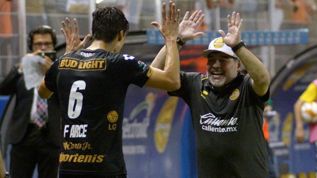 Dorados de Sinaloa goleó a Cafetaleros en el debut soñado de Maradona