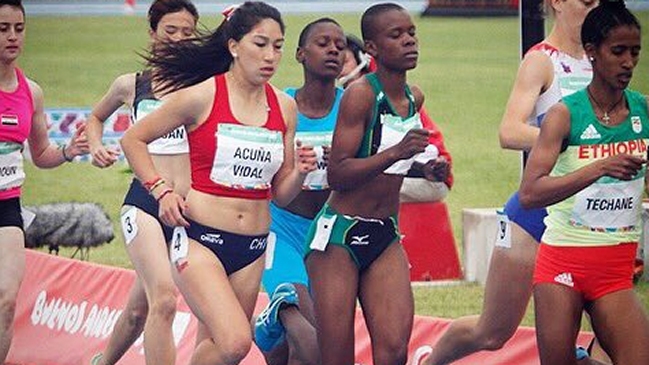 Chilena Laura Acuña fue segunda en su serie de 1.500 metros en los Juegos de la Juventud