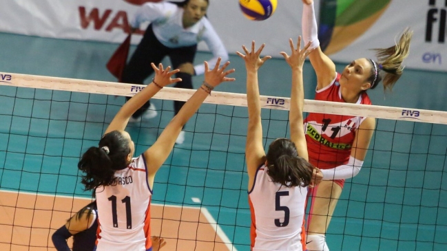 Chile sufrió aplastante derrota ante Perú en el Sudamericano femenino sub 20 de voleibol