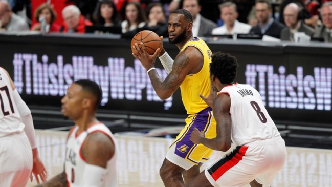 Portland Trail Blazers amargó el debut oficial de LeBron James con Los Angeles Lakers en la NBA