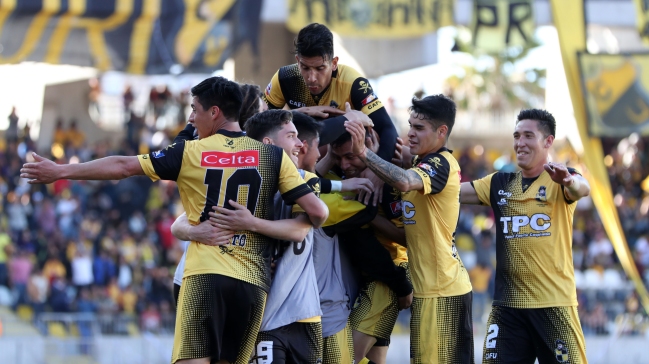 [Video] Coquimbo Unido quedó a un paso del ascenso tras golear a San Marcos