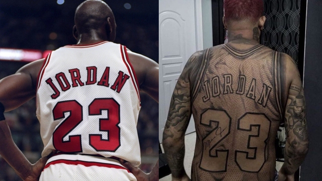 Una locura: Fanático se tatuó en su espalda el diseño de la camiseta de Michael Jordan