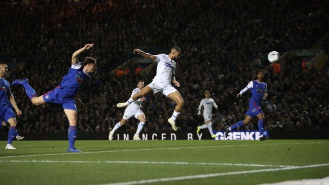 Leeds United de Marcelo Bielsa se acordó de ganar y volvió a la cima en la Champioship