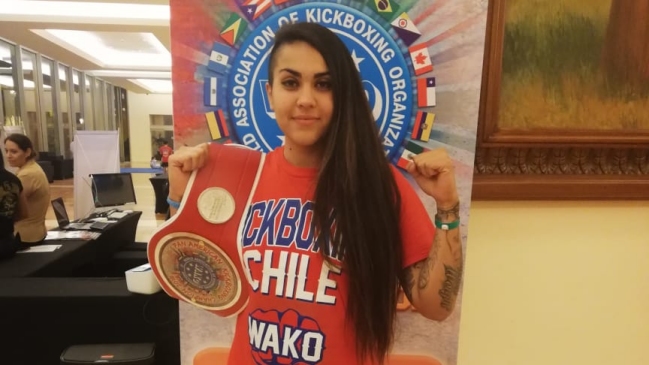 Deportistas chilenas ganaron medallas de oro y plata en Panamericano de Kickboxing