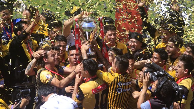 Coquimbo Unido logró el título de Primera B y el ascenso después de 11 años