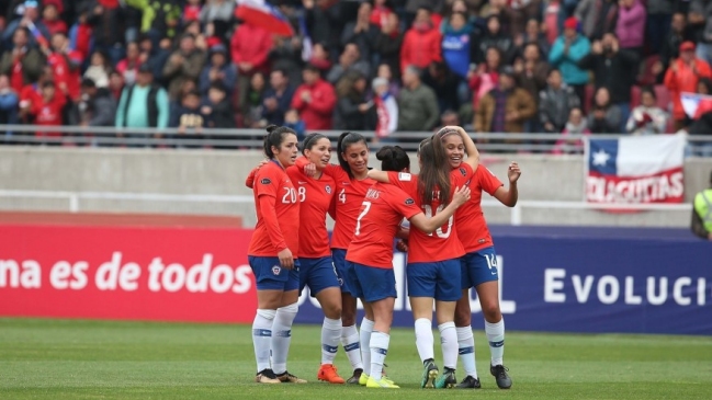 La Roja femenina se mide a Australia con miras al Mundial de Francia
