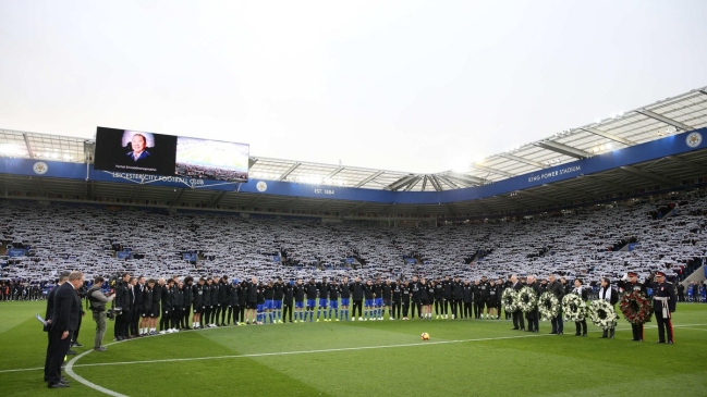 El estremecedor minuto de silencio realizado en el estadio de Leicester City