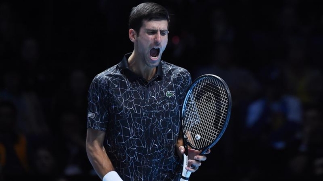 Novak Djokovic se estrenó en el Masters de Londres con cómoda victoria sobre John Isner