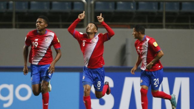 Volante de Costa Rica: En el amistoso con Chile seguiré a Vidal y Alexis para aprender de ellos