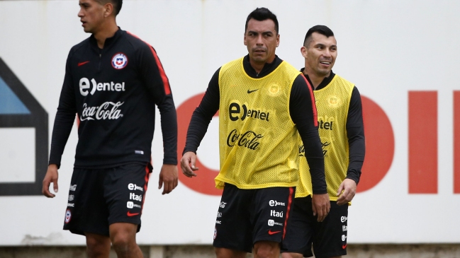 Esteban Paredes aprovechó la tarde libre con la selección para visitar el Estadio Monumental