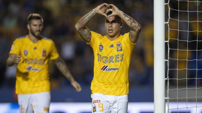 Eduardo Vargas sigue en racha: Marcó en triunfo amistoso de Tigres ante Santos