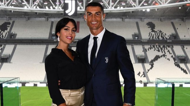 Cristiano Ronaldo le pidió matrimonio a su novia y la celebración puede darse en cualquier momento