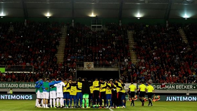 Jugadores de la Roja hicieron minuto de silencio en memoria de Camilo Catrillanca
