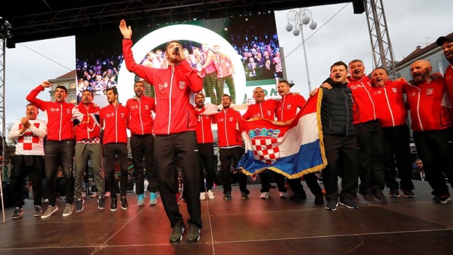 ¡Como héroes! Miles de aficionados recibieron a Croacia en Zagreb tras coronarse en Copa Davis