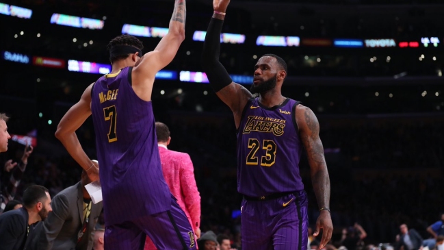LeBron James dio lección de liderazgo en remontada de los Lakers ante Dallas Mavericks