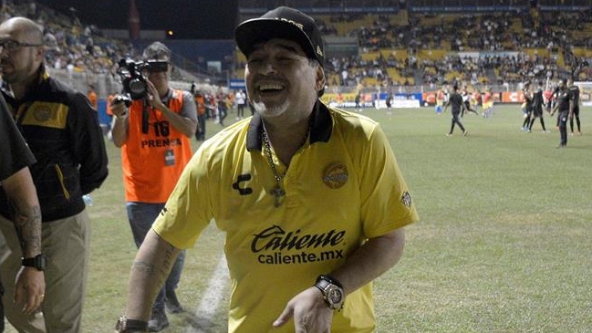 Diego Maradona es investigado en México por pelea con hinchas