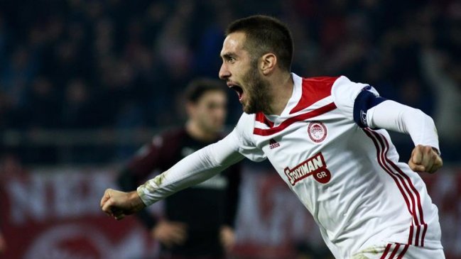 Olympiakos eliminó a AC Milan de la Europa League tras desplazarlo en la tabla