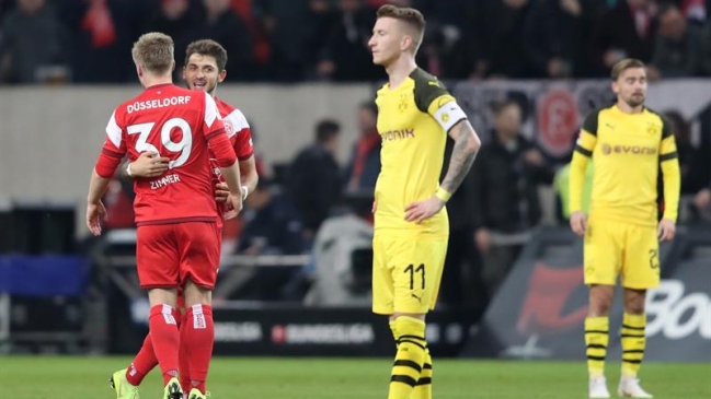 Borussia Dortmund perdió el invicto en la liga alemana a manos de Dusseldorf