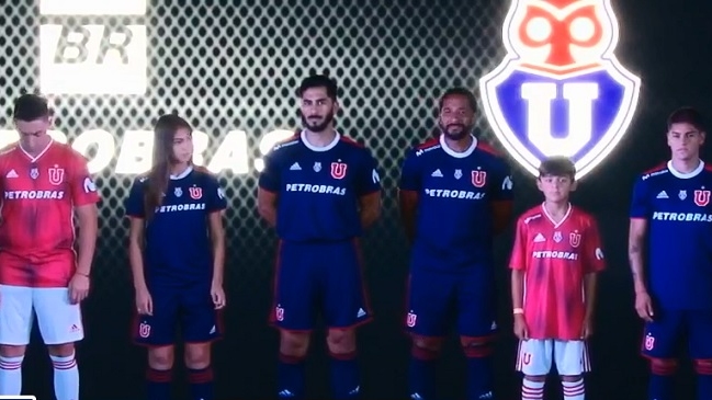 Universidad de Chile presentó su nueva camiseta para la temporada 2019