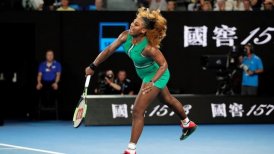 Serena Williams arrolló a Eugenie Bouchard y accedió a tercera ronda en el Abierto de Australia