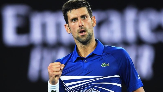 Novak Djokovic pasó con oficio a cuartos de final del Abierto de Australia