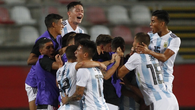 Argentina consiguió una valiosa victoria frente a Uruguay y tomó un respiro en el Sudamericano