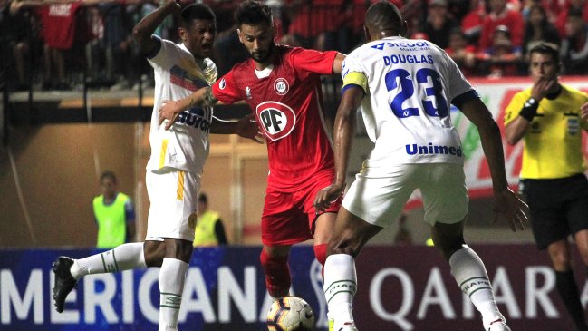 La Calera tuvo que resignarse a un empate con Chapecoense en su debut en la Sudamericana