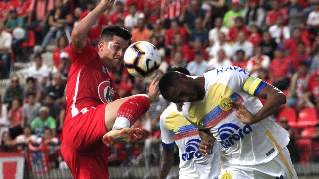 Unión La Calera vive su debut histórico en la Copa Sudamericana ante Chapecoense